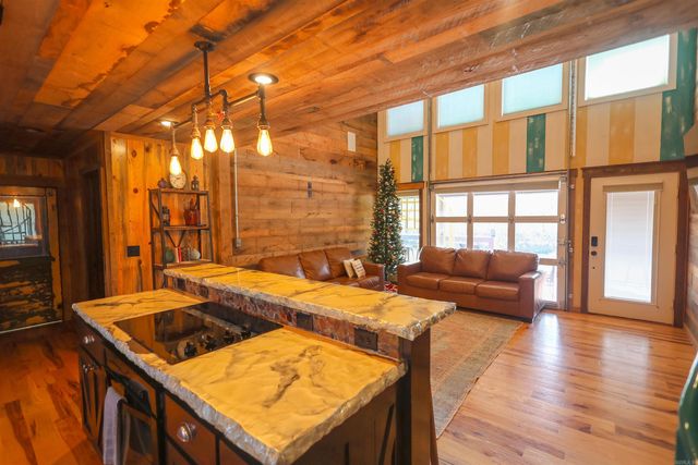 316 Tranquil Ln, Glenwood, AR 71943