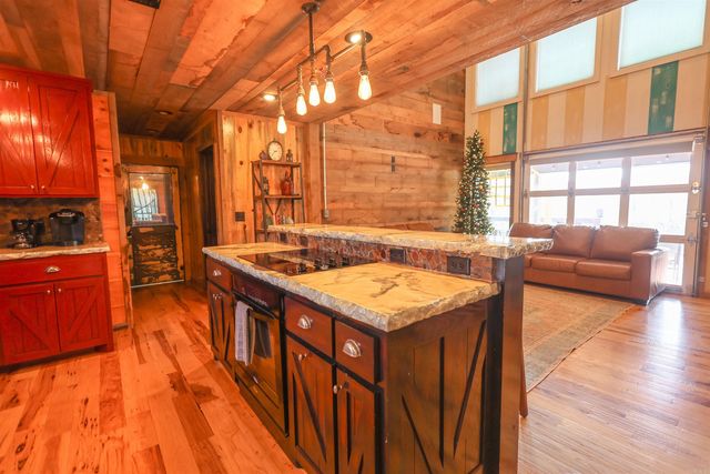 316 Tranquil Ln, Glenwood, AR 71943