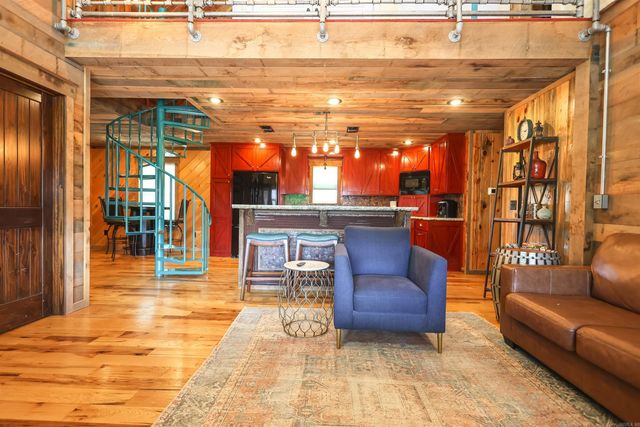 316 Tranquil Ln, Glenwood, AR 71943