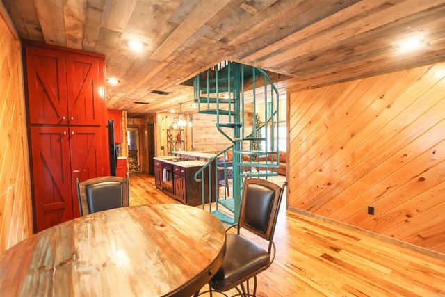 316 Tranquil Ln, Glenwood, AR 71943