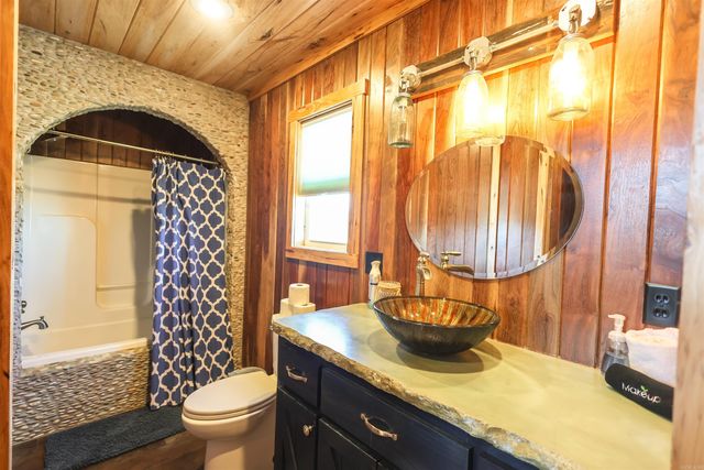 316 Tranquil Ln, Glenwood, AR 71943