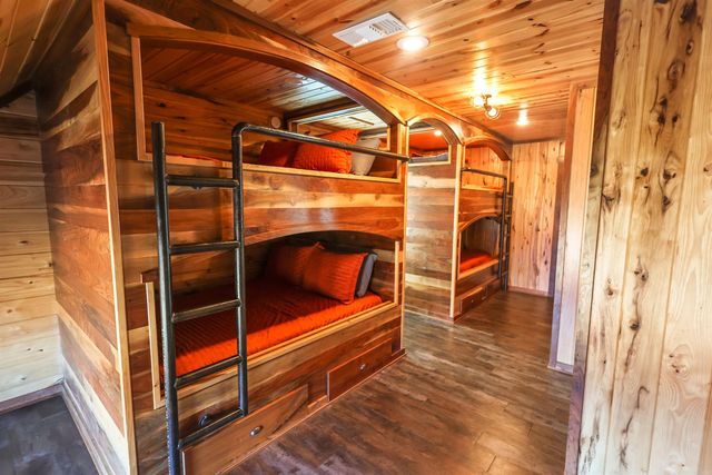 316 Tranquil Ln, Glenwood, AR 71943