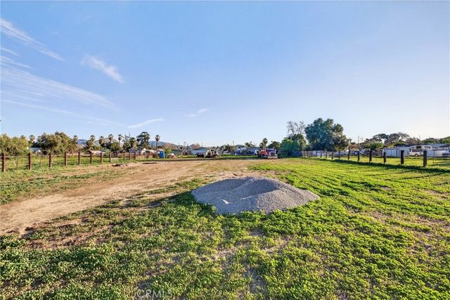 1065 Stevenson A & B, Colton, CA 92324