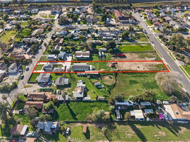 1065 Stevenson A & B, Colton, CA 92324