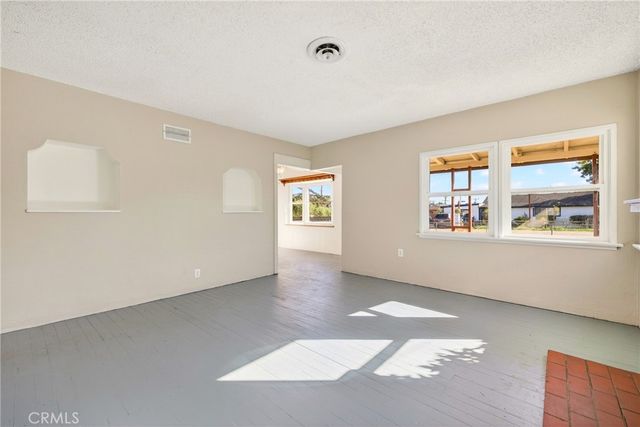 1065 Stevenson A & B, Colton, CA 92324