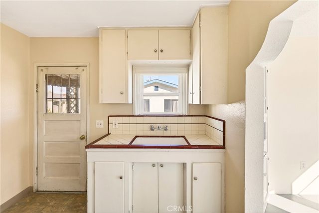 1065 Stevenson A & B, Colton, CA 92324