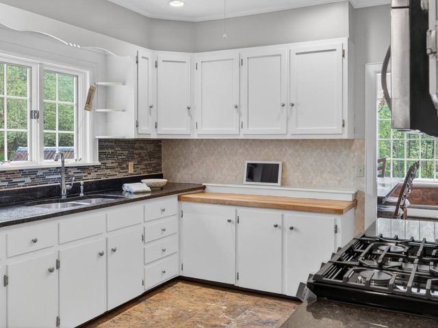 1376 Wes White Hill, Richmond, VT 05477