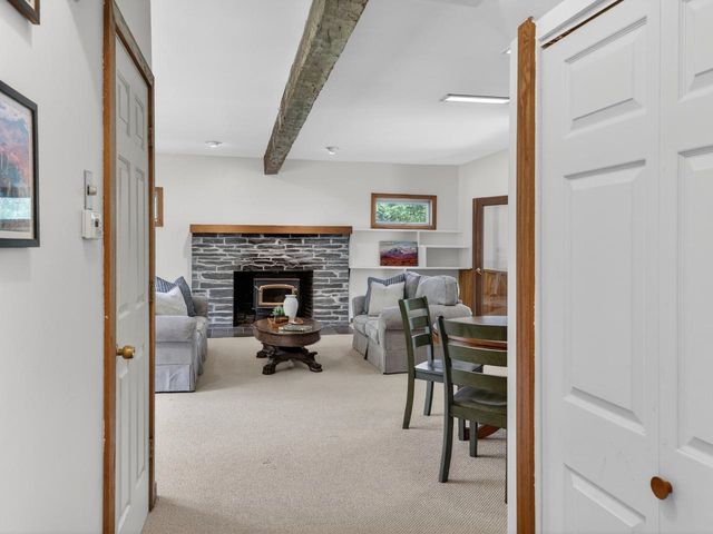 1376 Wes White Hill, Richmond, VT 05477