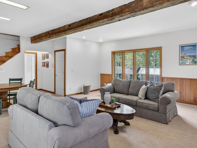 1376 Wes White Hill, Richmond, VT 05477