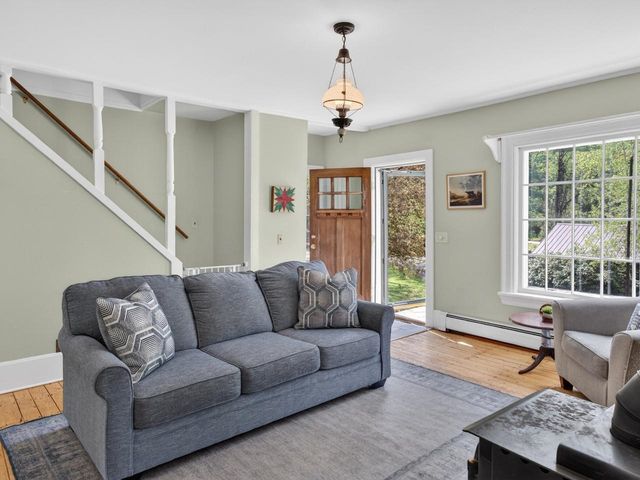 1376 Wes White Hill, Richmond, VT 05477