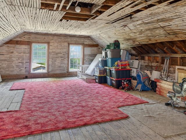 1376 Wes White Hill, Richmond, VT 05477