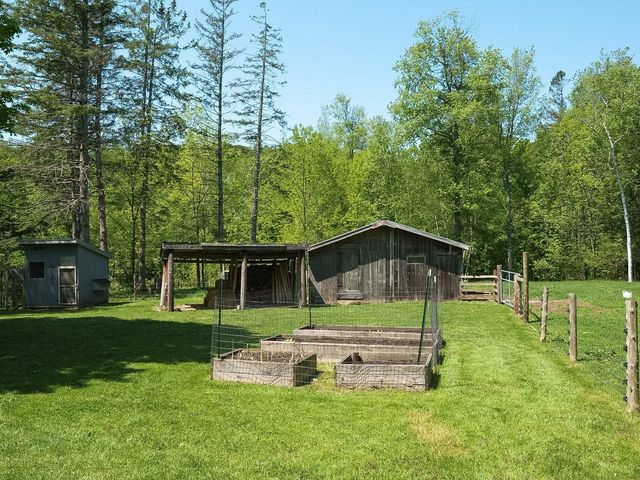 1376 Wes White Hill, Richmond, VT 05477