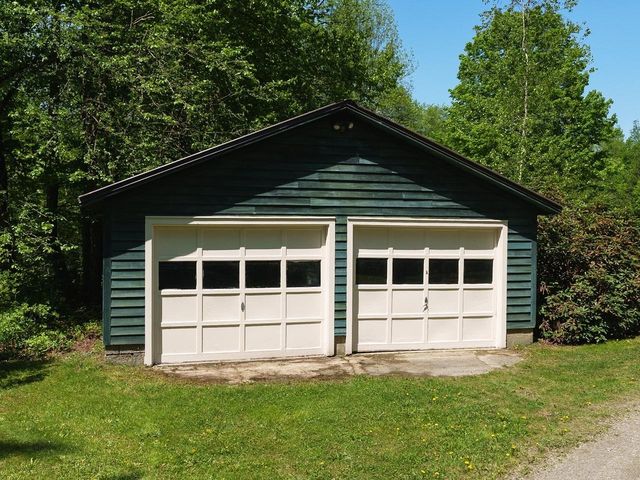 1376 Wes White Hill, Richmond, VT 05477