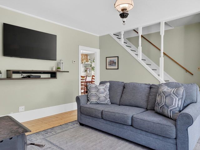1376 Wes White Hill, Richmond, VT 05477