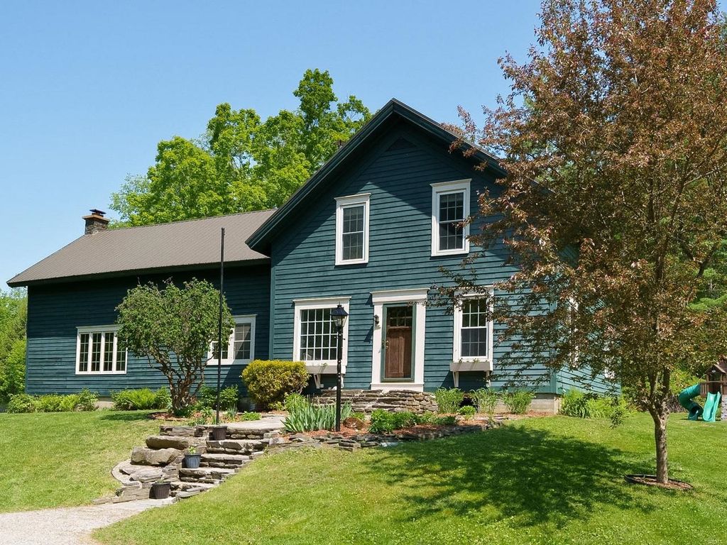 1376 Wes White Hill, Richmond, VT 05477