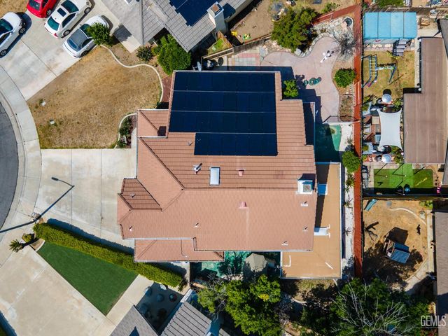 3700 Tracey Court, Bakersfield, CA 93311