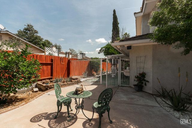 3700 Tracey Court, Bakersfield, CA 93311