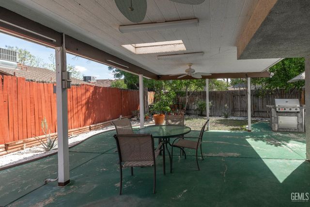3700 Tracey Court, Bakersfield, CA 93311
