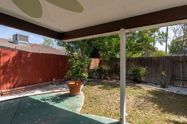 3700 Tracey Court, Bakersfield, CA 93311