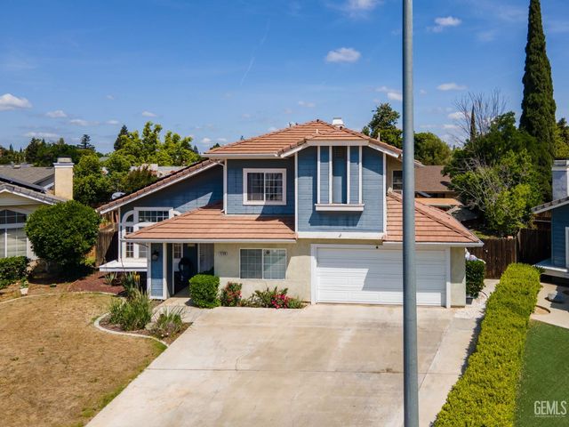 3700 Tracey Court, Bakersfield, CA 93311