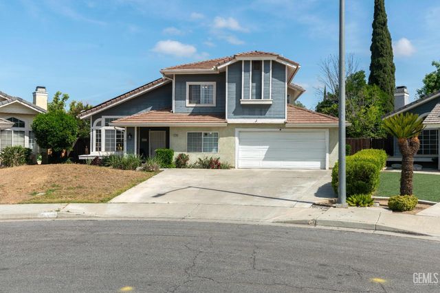 3700 Tracey Court, Bakersfield, CA 93311
