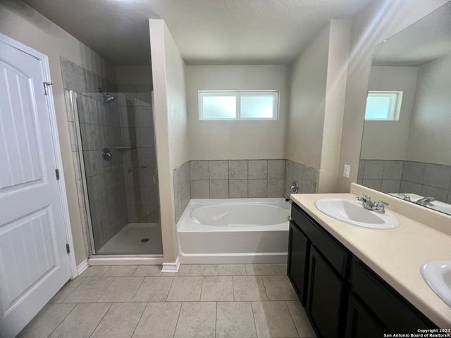 10822 SHAENMEADOW, San Antonio, TX 78254