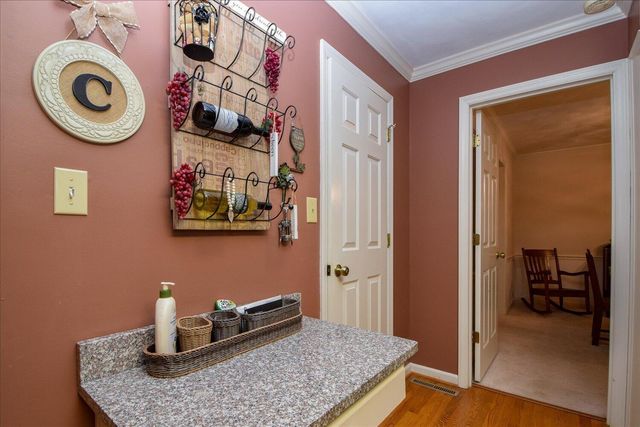 5448 Highfields RD, Roanoke, VA 24018