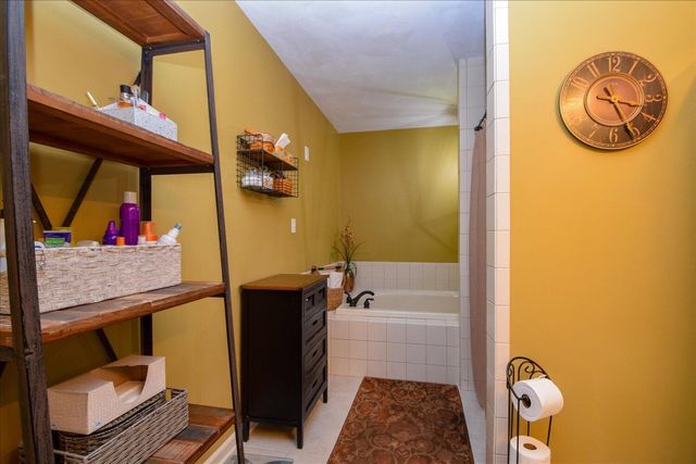 5448 Highfields RD, Roanoke, VA 24018