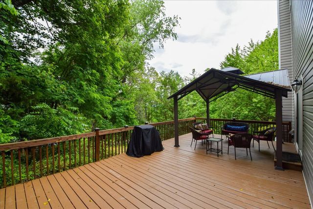 5448 Highfields RD, Roanoke, VA 24018
