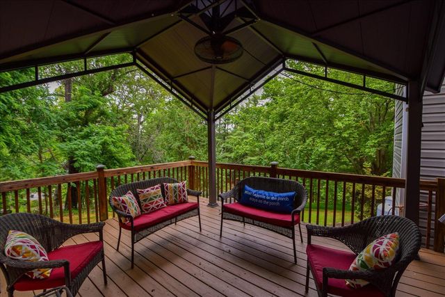 5448 Highfields RD, Roanoke, VA 24018