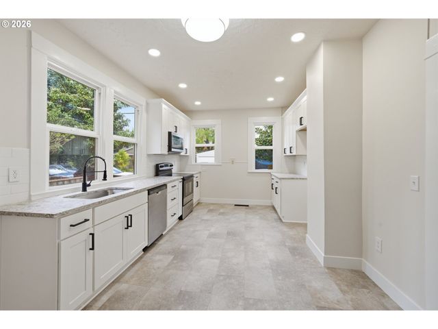 805 Se 30TH Ave, Portland, OR 97214