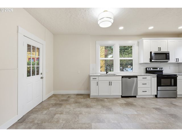 805 Se 30TH Ave, Portland, OR 97214