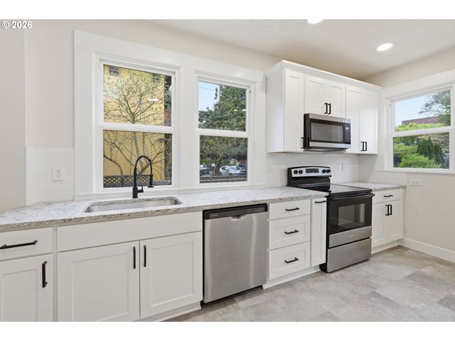 805 Se 30TH Ave, Portland, OR 97214