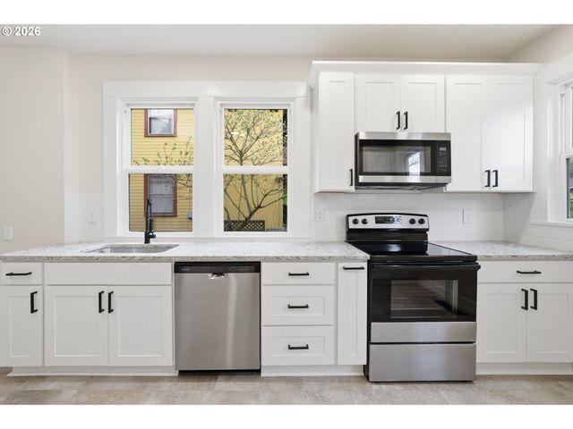 805 Se 30TH Ave, Portland, OR 97214