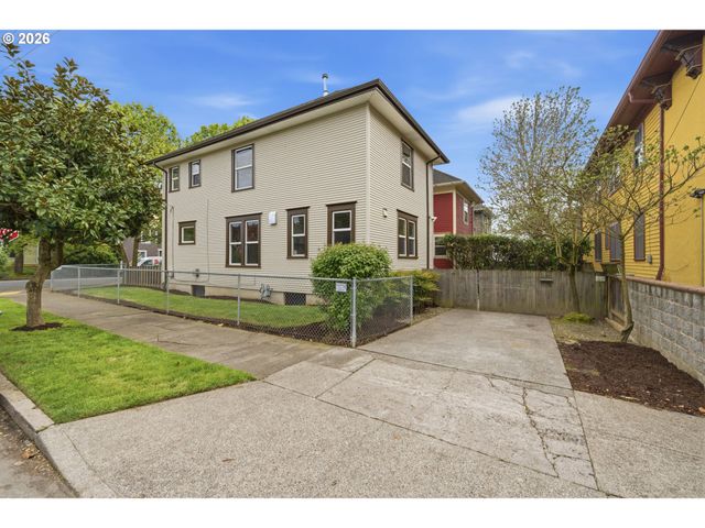 805 Se 30TH Ave, Portland, OR 97214