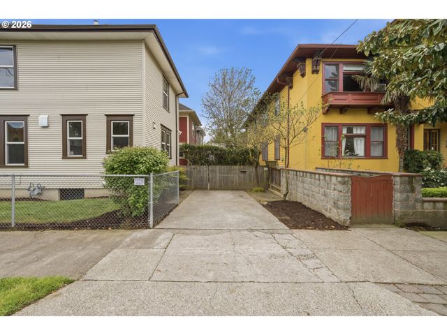 805 Se 30TH Ave, Portland, OR 97214