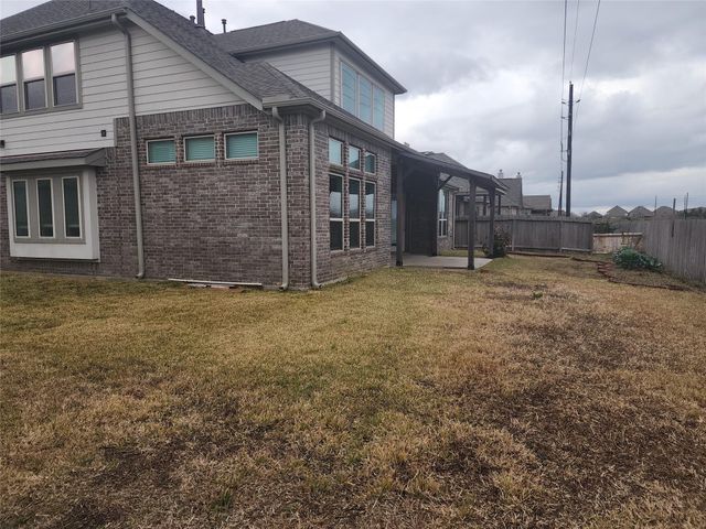 6802 Regal Lakes Drive, Katy, TX 77493