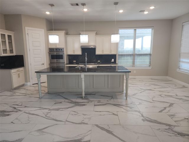 6802 Regal Lakes Drive, Katy, TX 77493