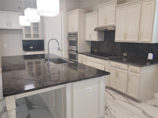 6802 Regal Lakes Drive, Katy, TX 77493