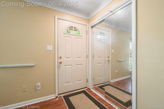36634 W Lyman Road, Farmington Hills, MI 48331