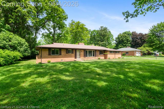 36634 W Lyman Road, Farmington Hills, MI 48331