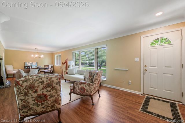36634 W Lyman Road, Farmington Hills, MI 48331