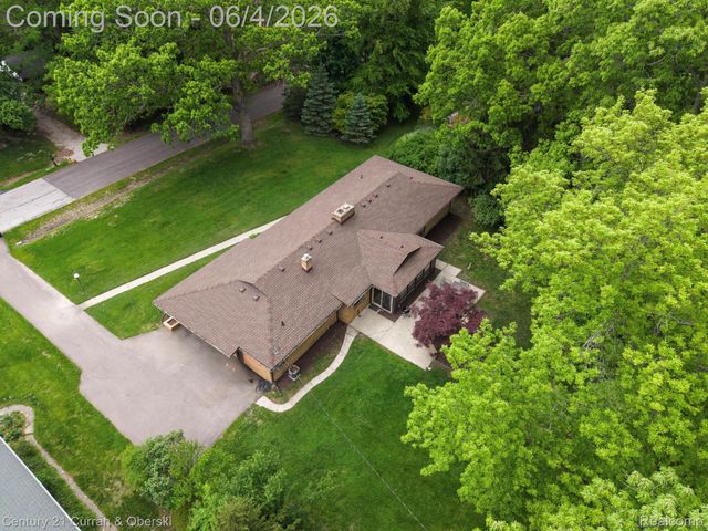 36634 W Lyman Road, Farmington Hills, MI 48331