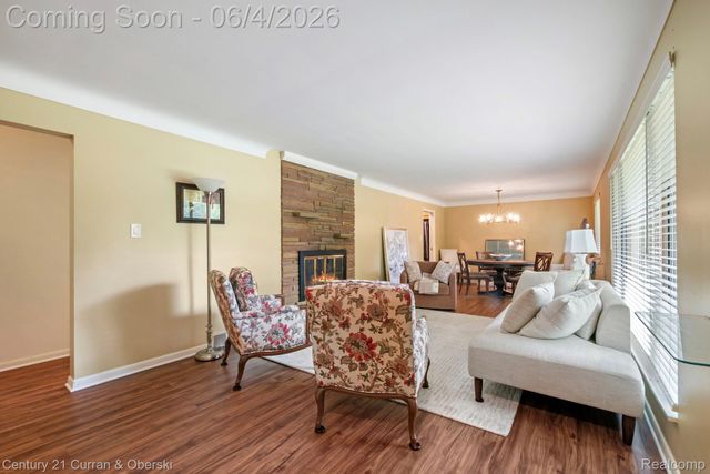 36634 W Lyman Road, Farmington Hills, MI 48331