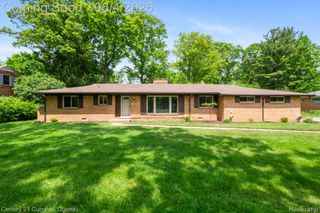 36634 W Lyman Road, Farmington Hills, MI 48331