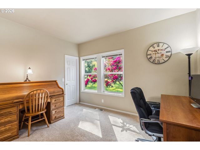 88467 TIMBERLINE Dr, Veneta, OR 97487