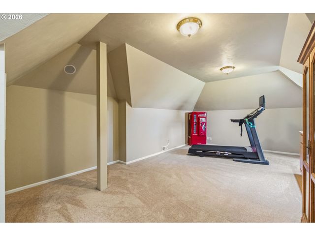 88467 TIMBERLINE Dr, Veneta, OR 97487