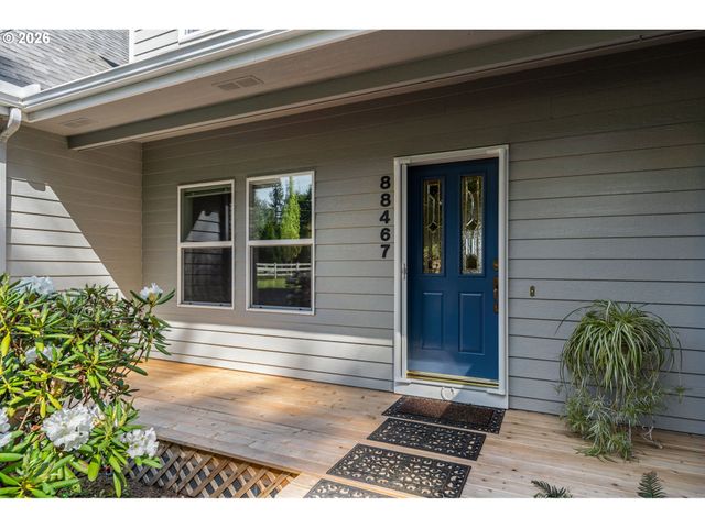 88467 TIMBERLINE Dr, Veneta, OR 97487
