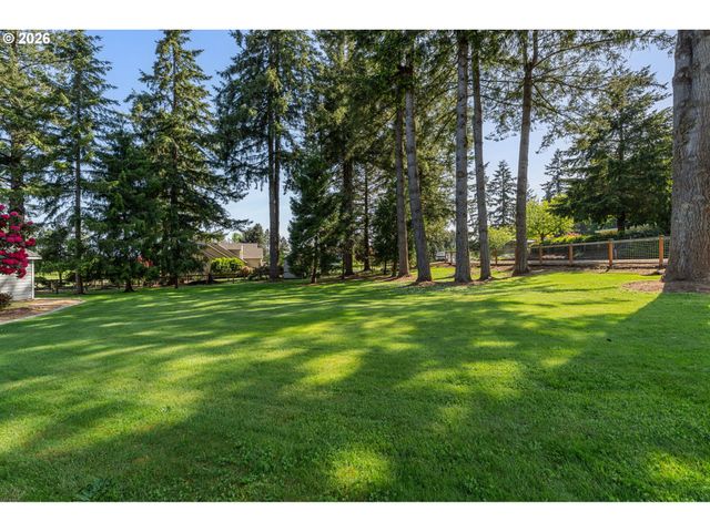 88467 TIMBERLINE Dr, Veneta, OR 97487