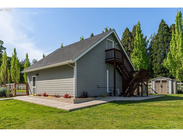 88467 TIMBERLINE Dr, Veneta, OR 97487